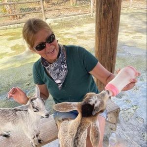 Meet your Posher, Deb